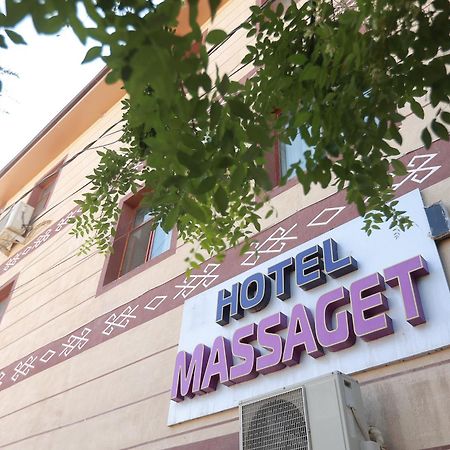 Massaget Hotel Nukus Exterior photo